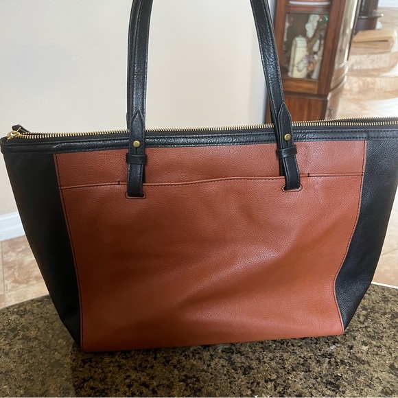 Two-Tone Leather Tote Bag - Black and Brown - Picture 7 of 7